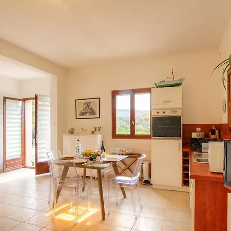 아파트 Avec Vue Pres D'ajaccio - 48 M² *
